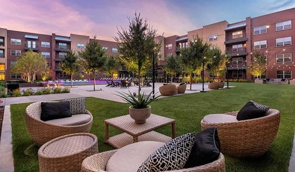 Godrej Evergreen Square Lawn Area